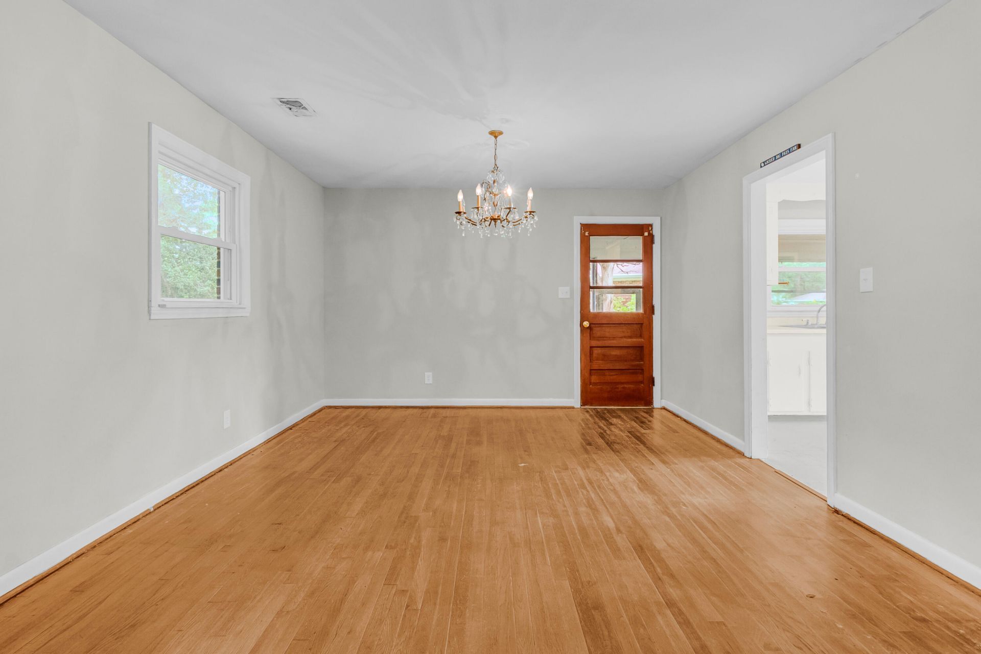 1221 Byron Road Photo 16