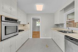 1221 Byron Road photo 4