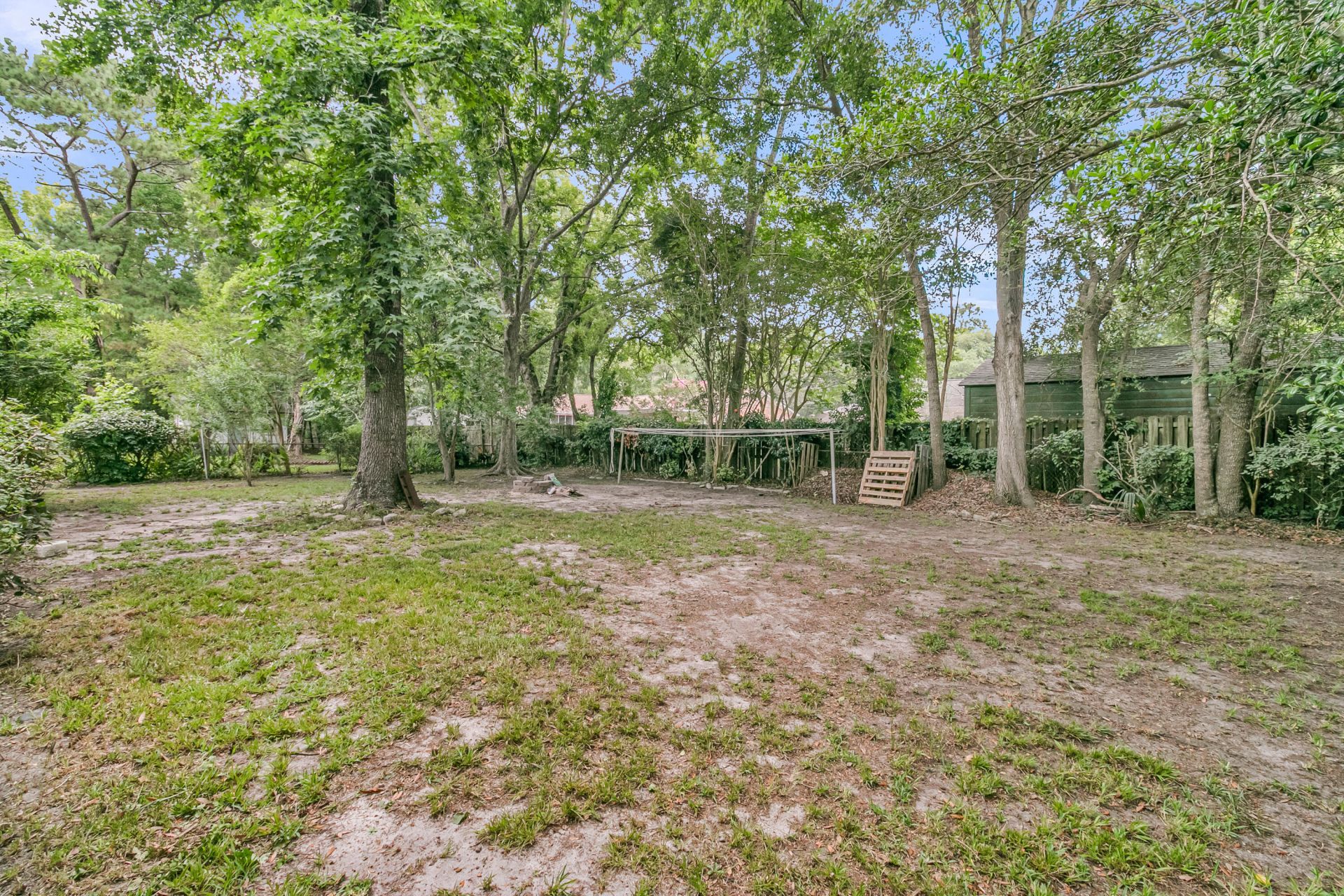 1221 Byron Road Photo 5