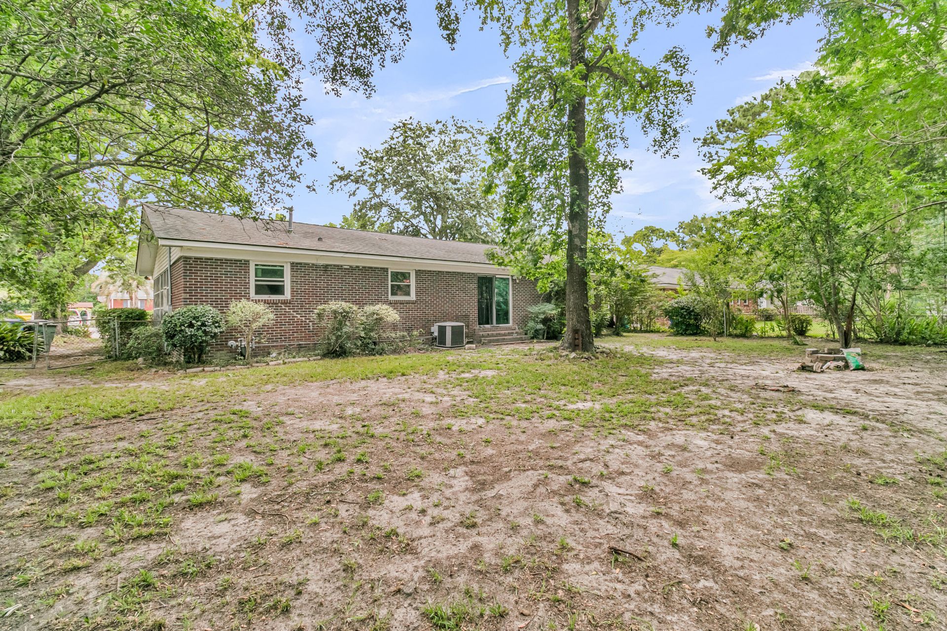 1221 Byron Road Photo 6