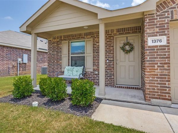 1376 Beach Drive, Azle, TX 76020
