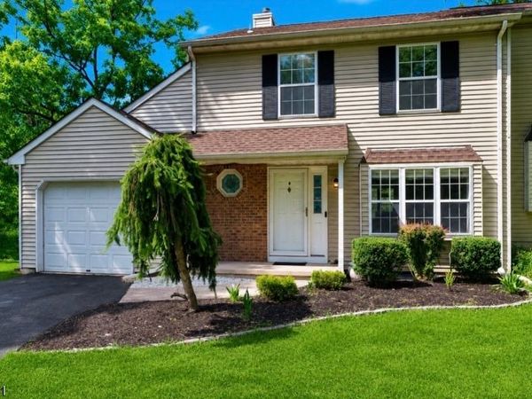 10 Pamlico Path, Branchburg, NJ 08876