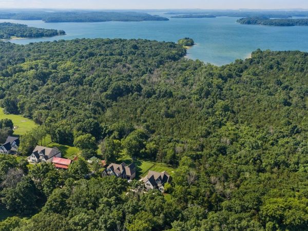 1610 Stewarts Ferry Pike , Hermitage, TN 37076