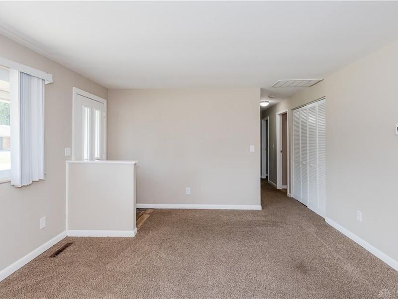5415 Mangold Drive, Huber Heights, OH 45424 Photo 10