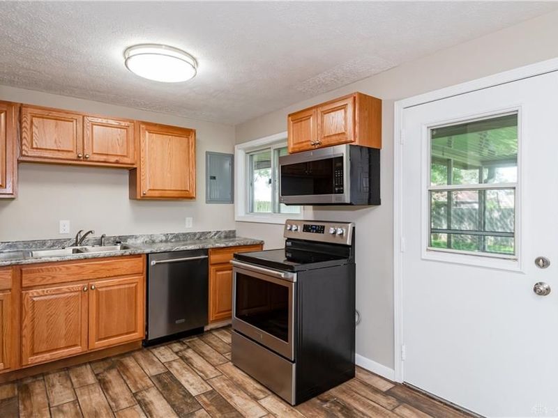 5415 Mangold Drive, Huber Heights, OH 45424 Photo 12