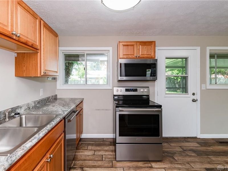 5415 Mangold Drive, Huber Heights, OH 45424 Photo 15