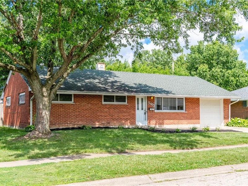 5415 Mangold Drive, Huber Heights, OH 45424 Photo 3