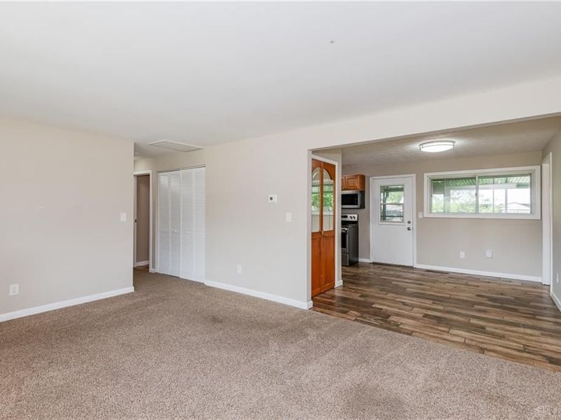 5415 Mangold Drive, Huber Heights, OH 45424 Photo 8