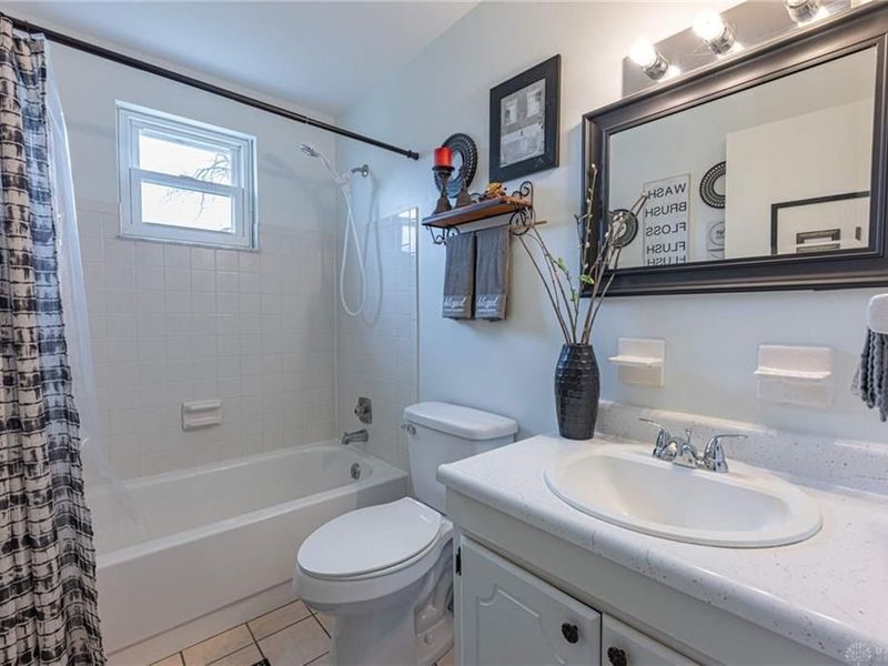 7994 Rustic Woods Drive, Huber Heights, OH 45424 Photo 15