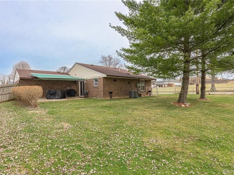 7994 Rustic Woods Drive, Huber Heights, OH 45424 Photo 20