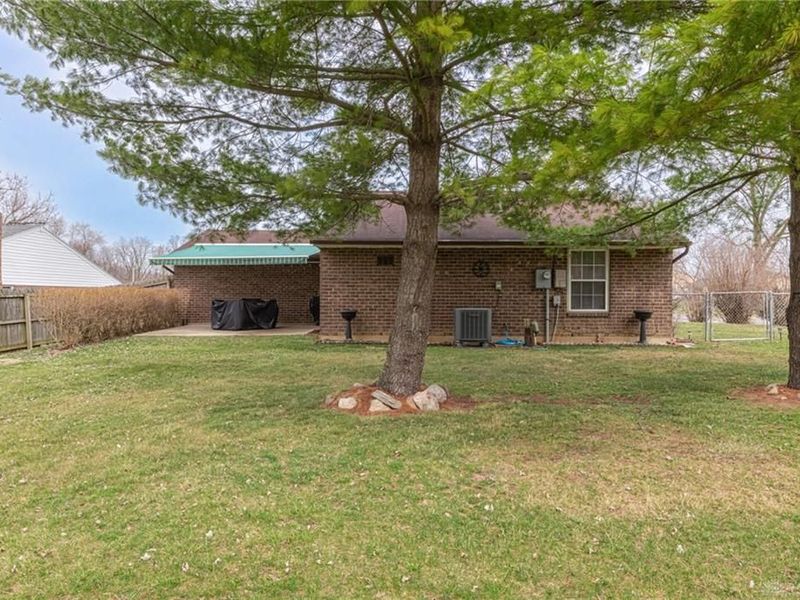 7994 Rustic Woods Drive, Huber Heights, OH 45424 Photo 21