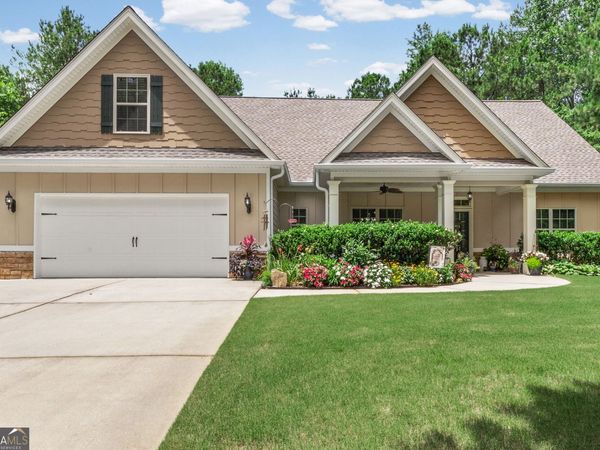 206 Cainbridge Park Drive, Newnan, GA 30263