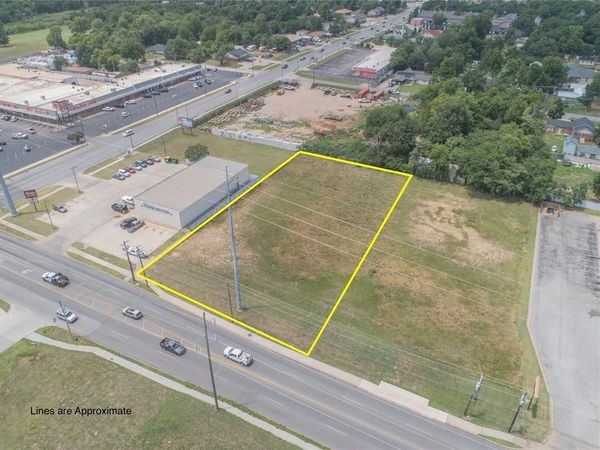 6909 NW 10th Street, Oklahoma City, OK 73127