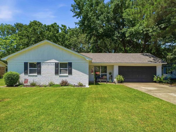 10 NORTHWOOD DR., Conway, AR 72034