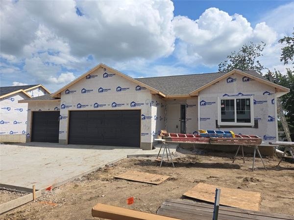1901 Holly Meadow Avenue SW, Cedar Rapids, IA 52404