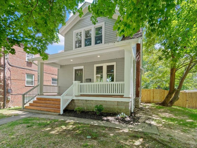 4207 North Avenue, Silverton, OH 45236 Photo 2