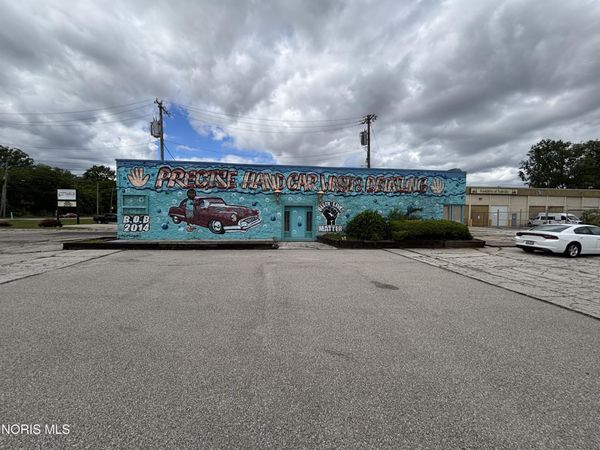 130 N Byrne Road , Toledo, OH 43607