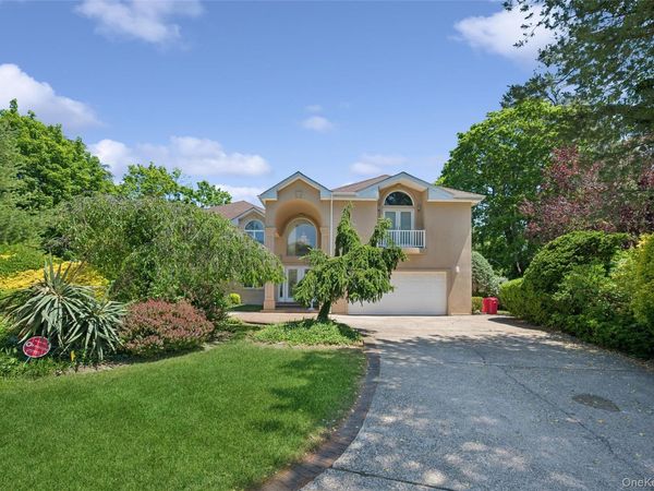 1319 Auerbach Avenue , Hewlett Harbor, NY 11557