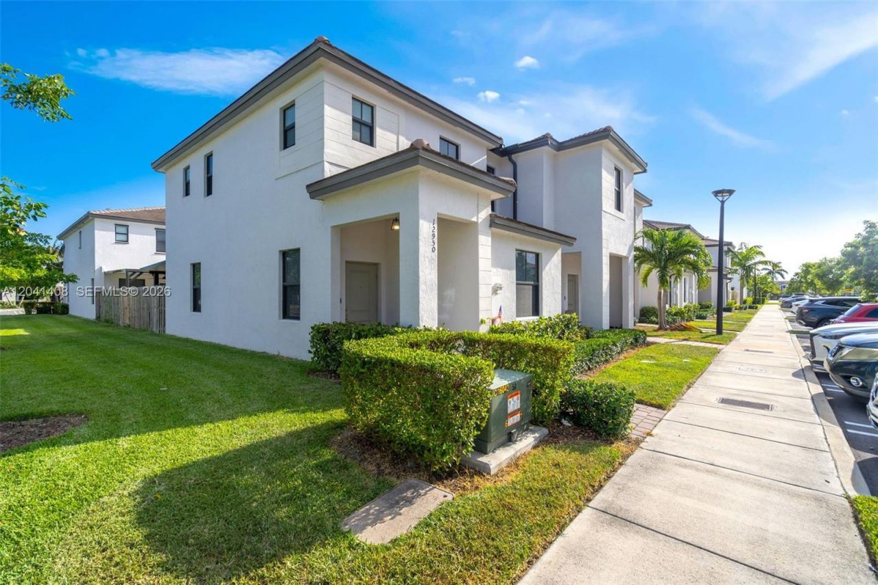 12950 SW 232nd Ln , Homestead, FL 33032 Photo