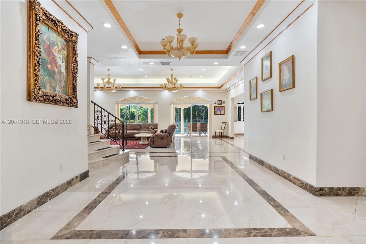3765 Prairie Ave, Unit 3765, Miami Beach, FL 33140 Photo