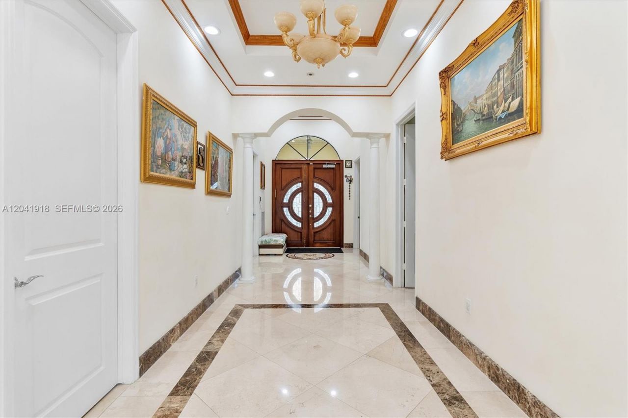 3765 Prairie Ave, Unit 3765, Miami Beach, FL 33140 Photo