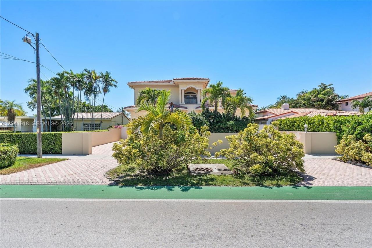 3765 Prairie Ave, Unit 3765, Miami Beach, FL 33140 Photo