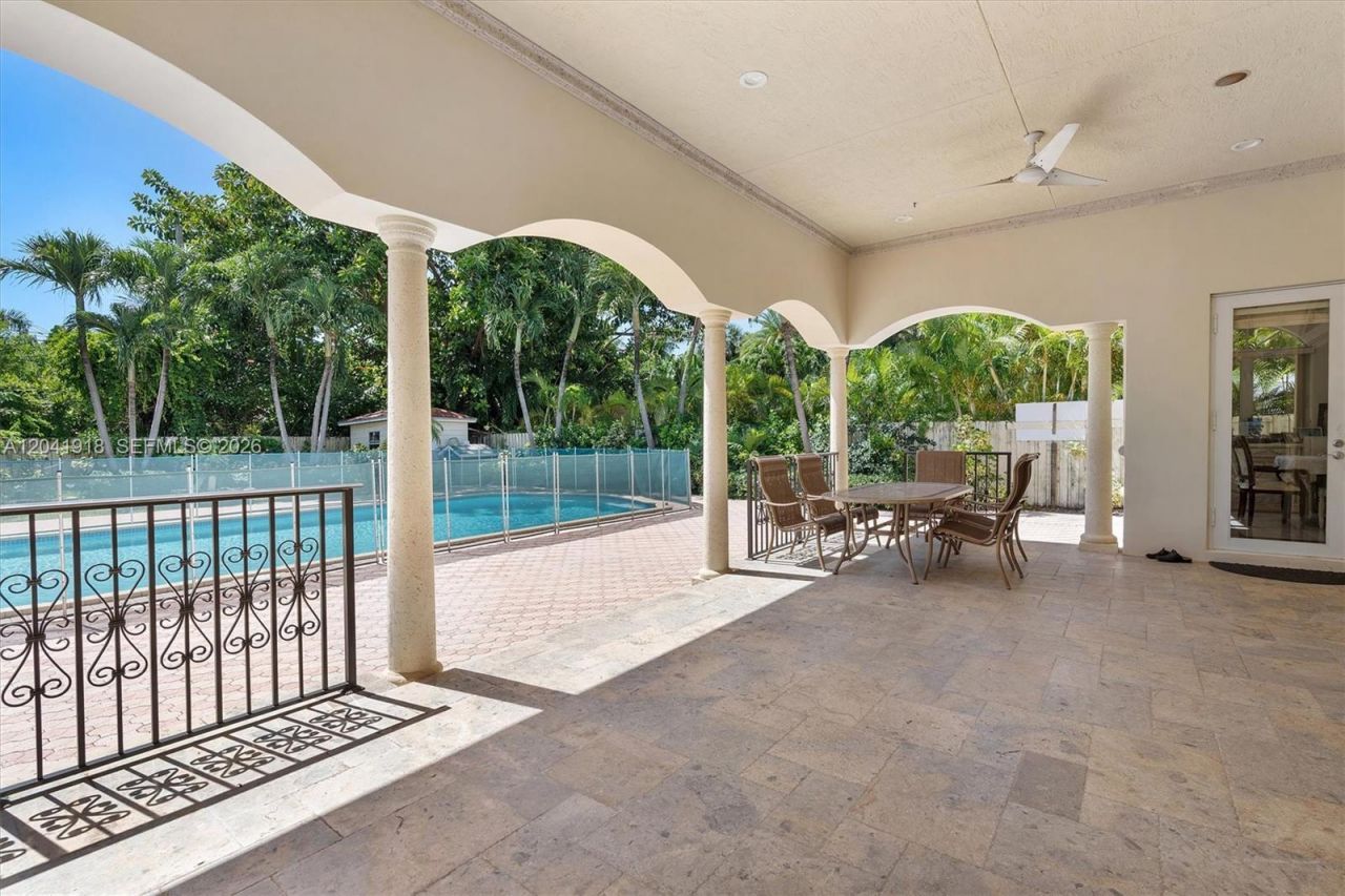 3765 Prairie Ave, Unit 3765, Miami Beach, FL 33140 Photo