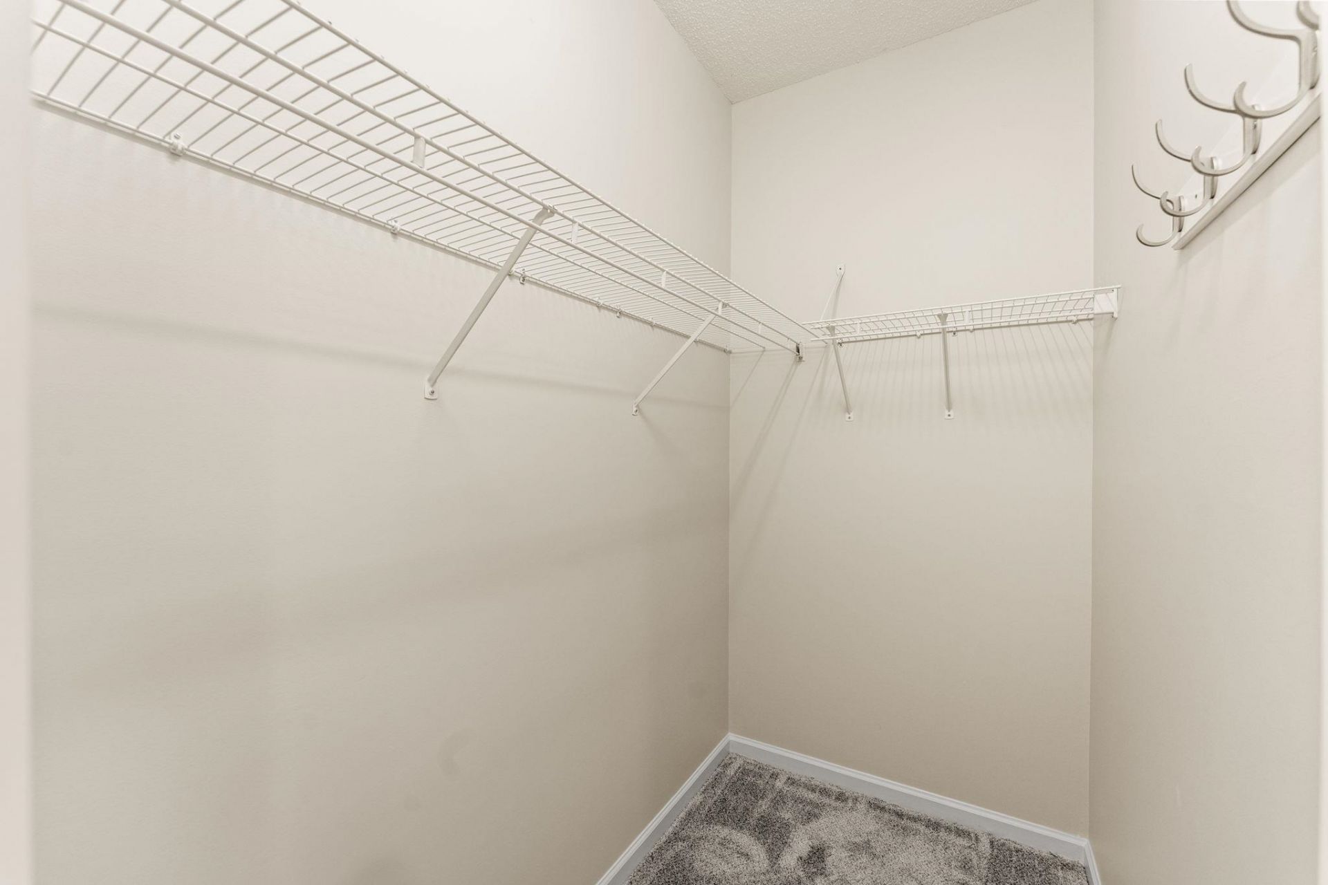 2954 Midiron Ct. Photo 20