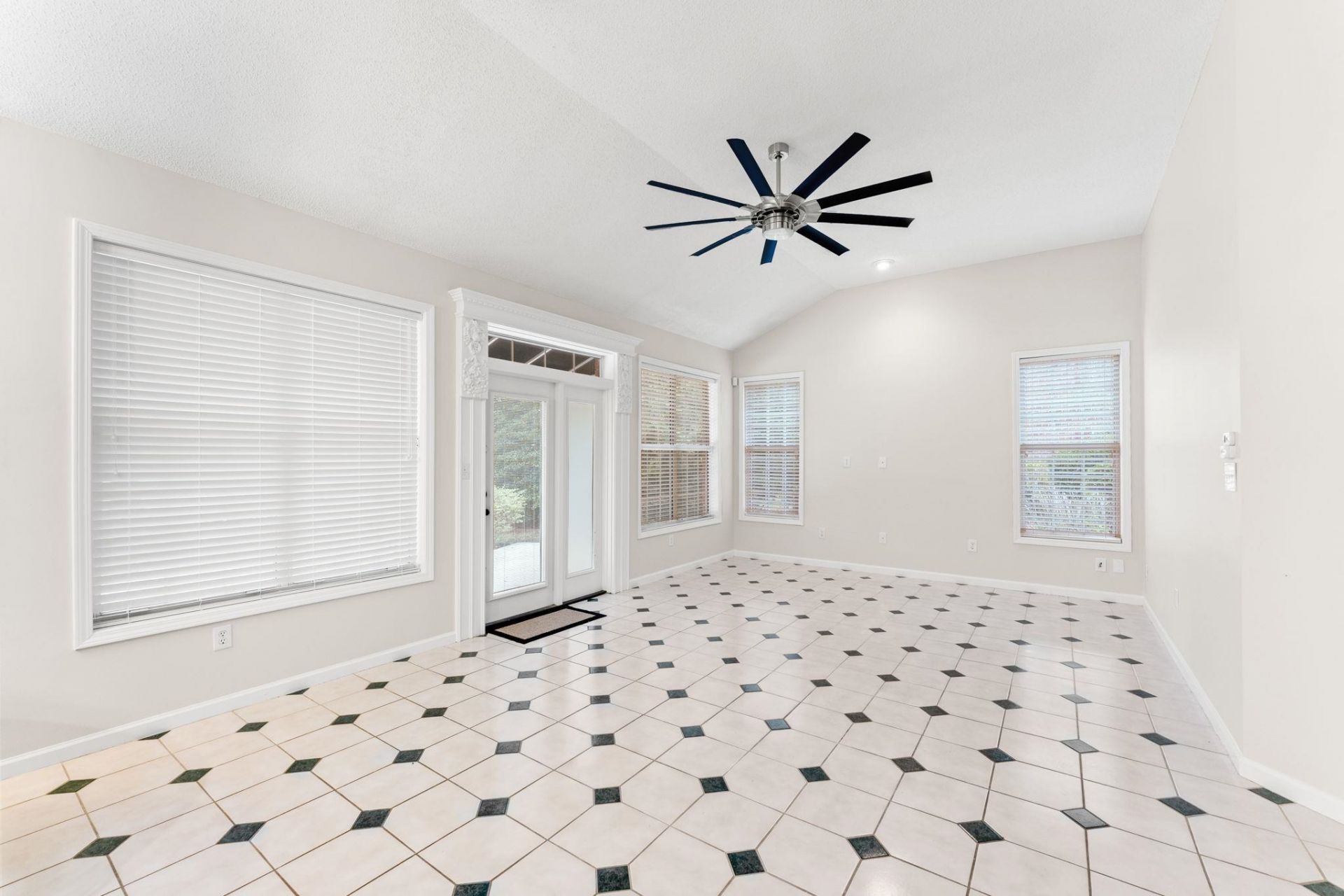2954 Midiron Ct. Photo 9
