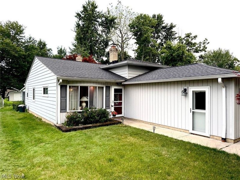 46 E Shore Boulevard, Eastlake, OH 44095 Photo 2