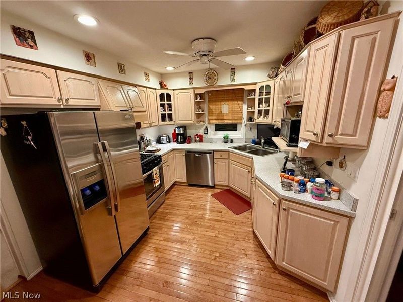 46 E Shore Boulevard, Eastlake, OH 44095 Photo 8
