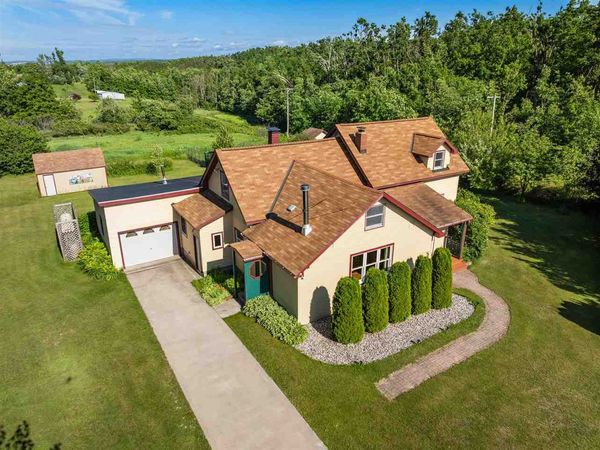 10970 Burnett Road, Charlevoix, MI 49720