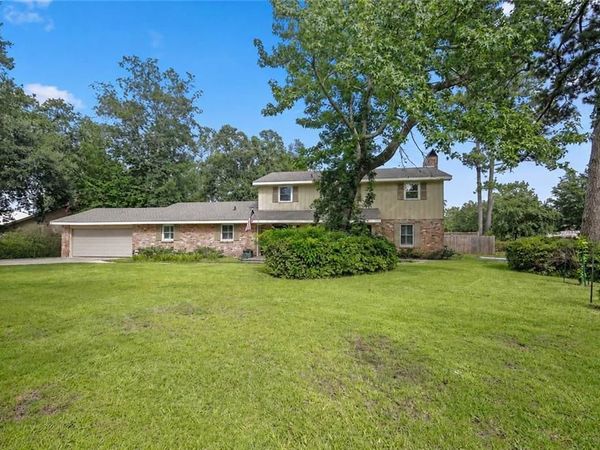 227 CHERON Drive, Mandeville, LA 70448