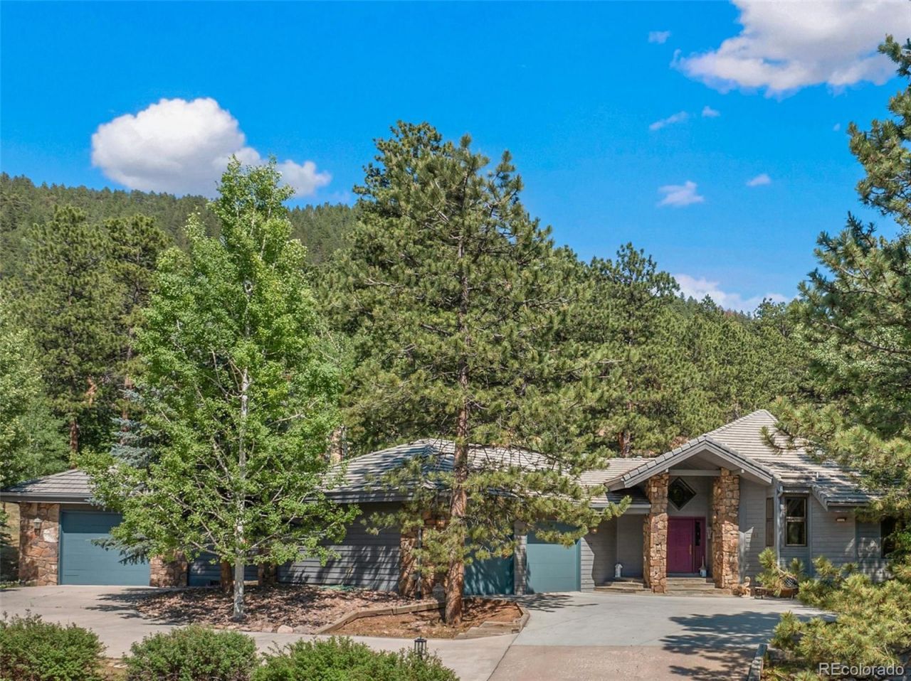 945 Sun Valley Drive, Woodland Park, CO 80863 Main Photo