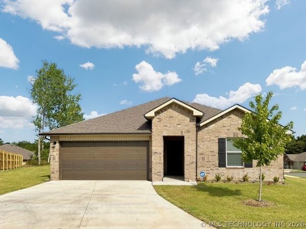 3318 N 23rd West Avenue , Tulsa, OK 74127