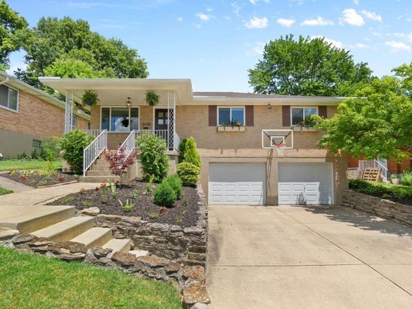 3176 Dickinson Avenue, Green Twp, OH 45211