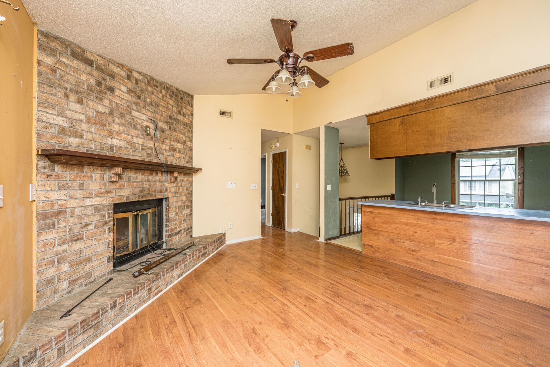 119 Hummingbird Avenue Photo 5