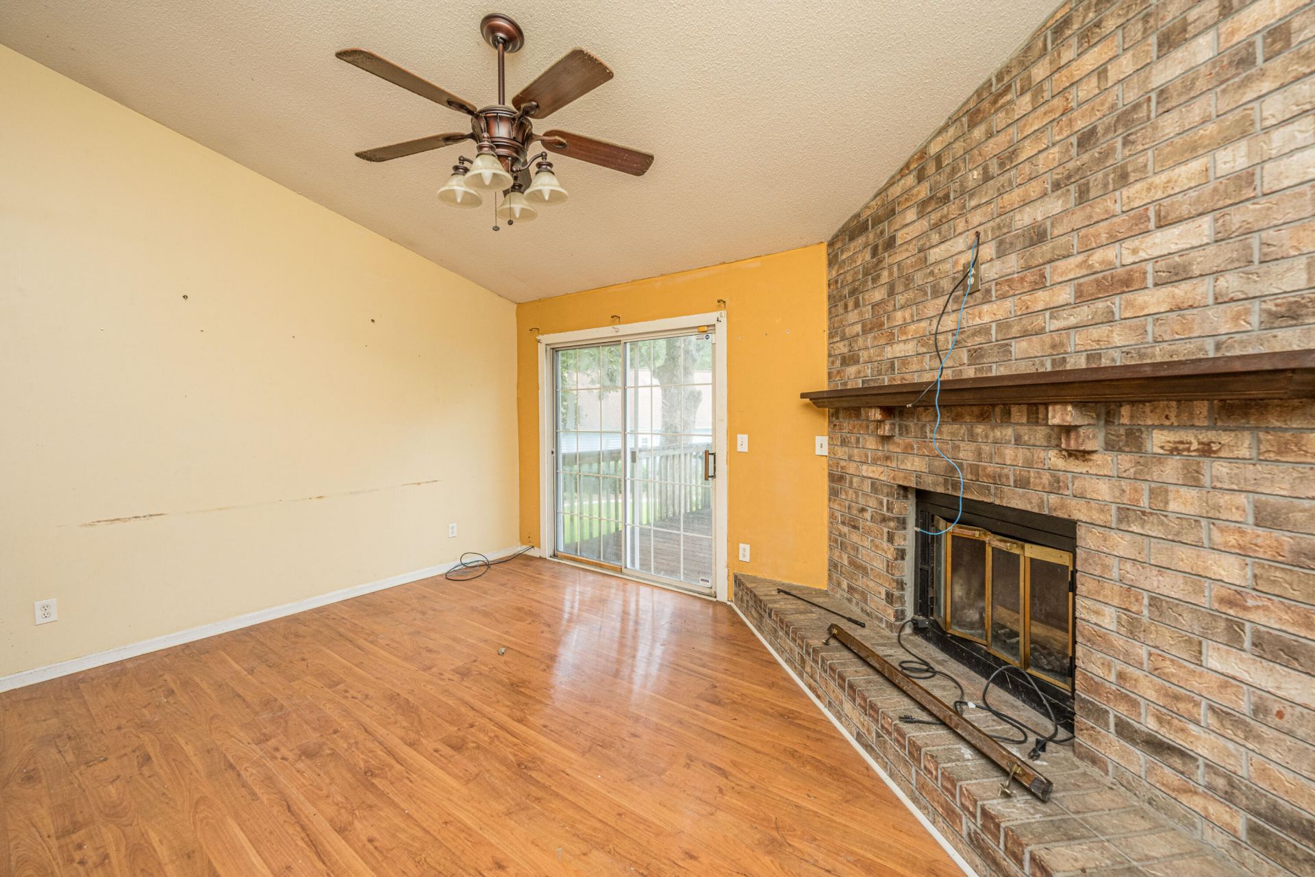 119 Hummingbird Avenue Photo 6