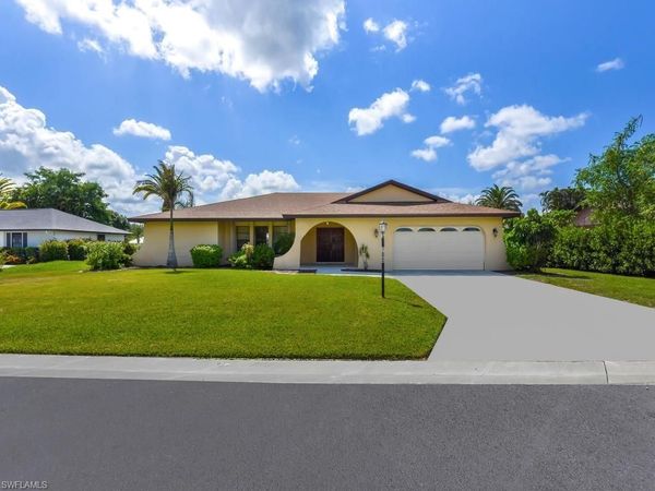 700 Astarias CIR , FORT MYERS, FL 33919