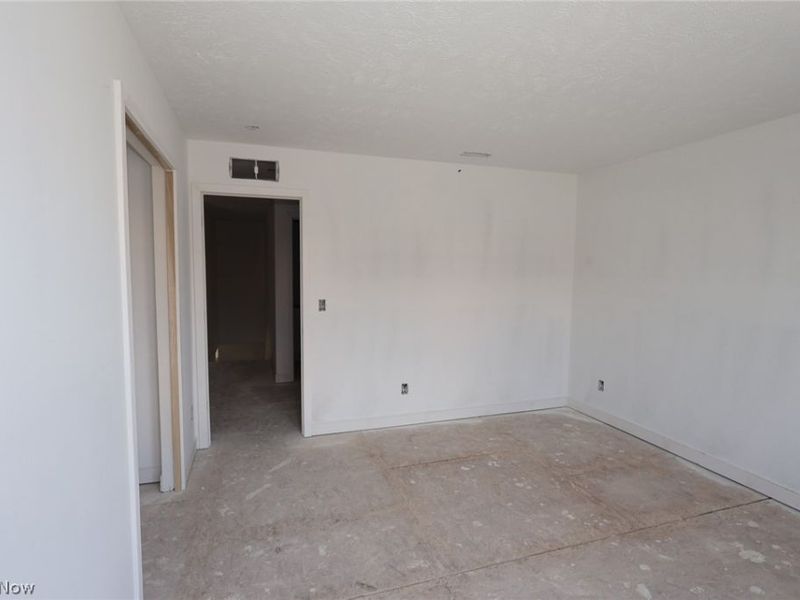 5091 Shepherds Glen, Willoughby, OH 44094 Photo 8