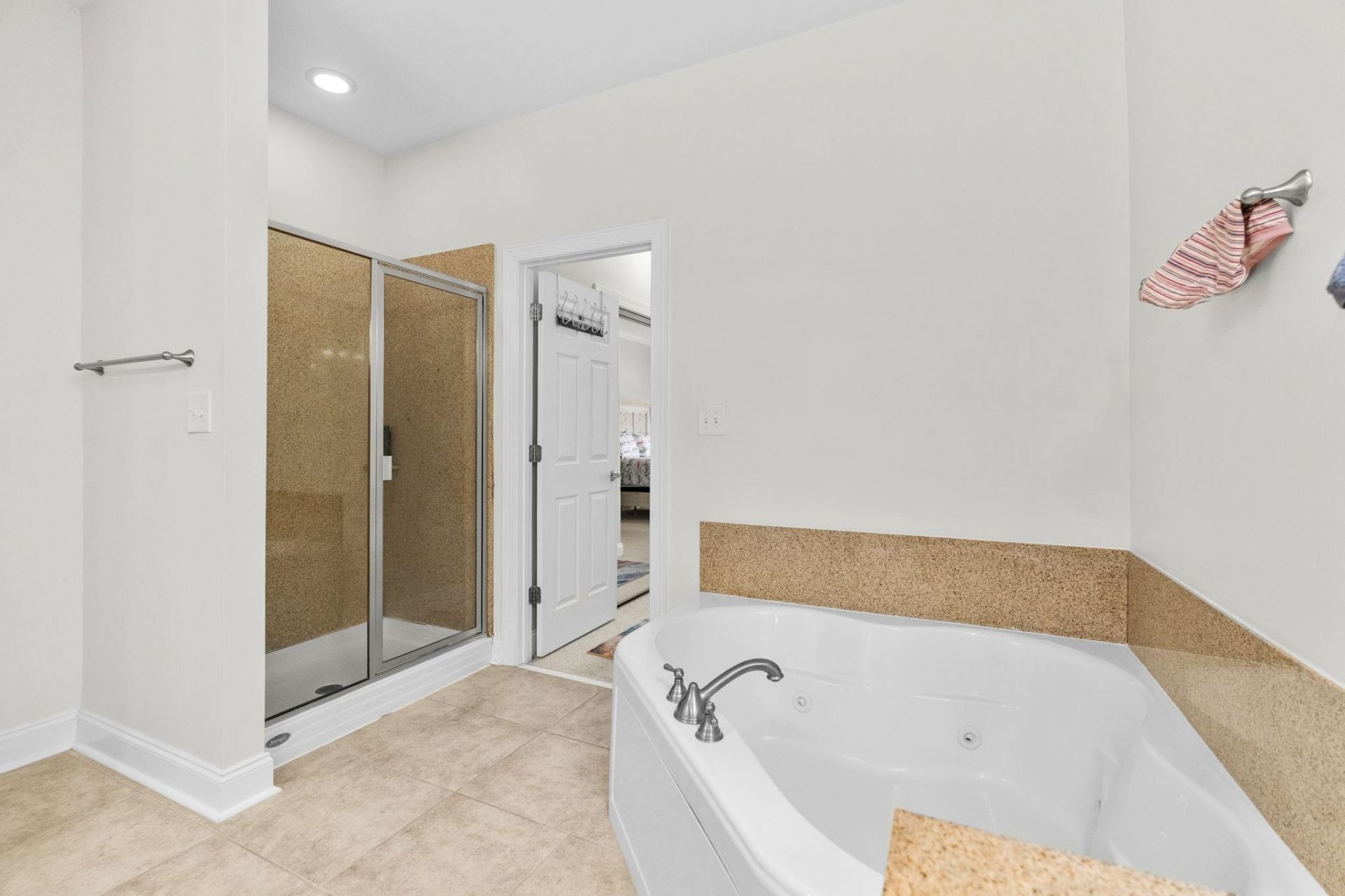 4486 Girvan Dr.  Photo 32