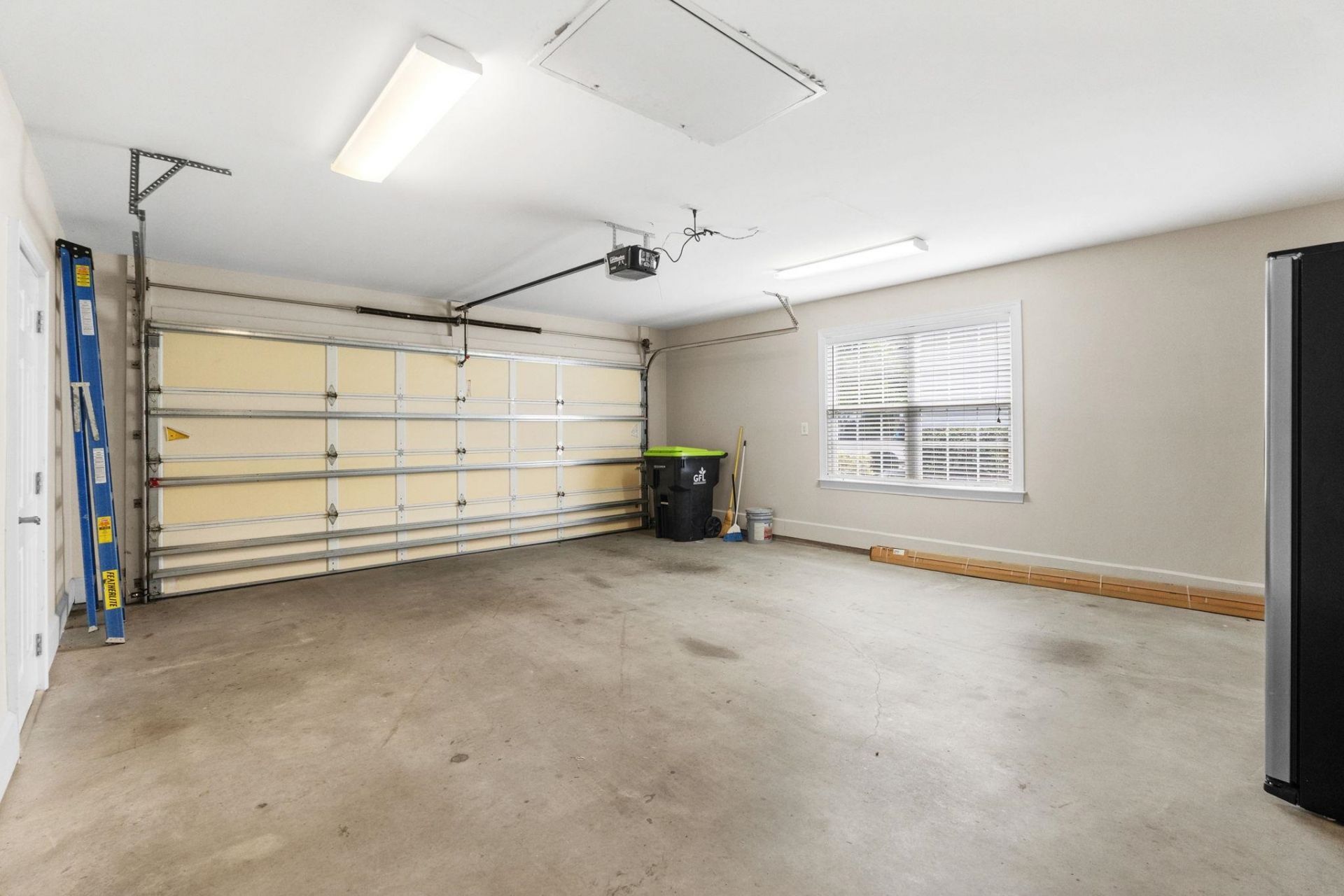 4486 Girvan Dr.  Photo 33