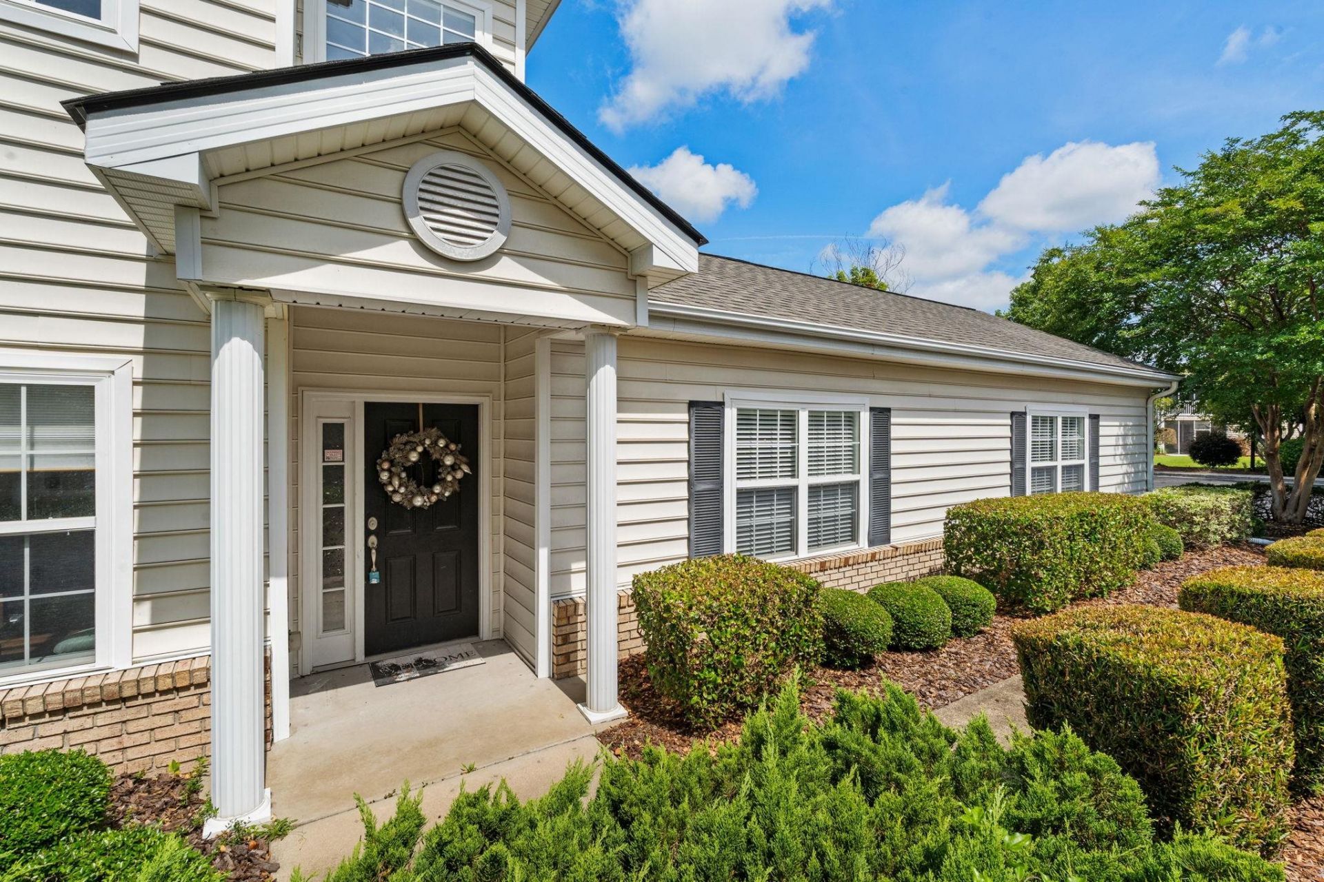 4486 Girvan Dr.  Photo 4