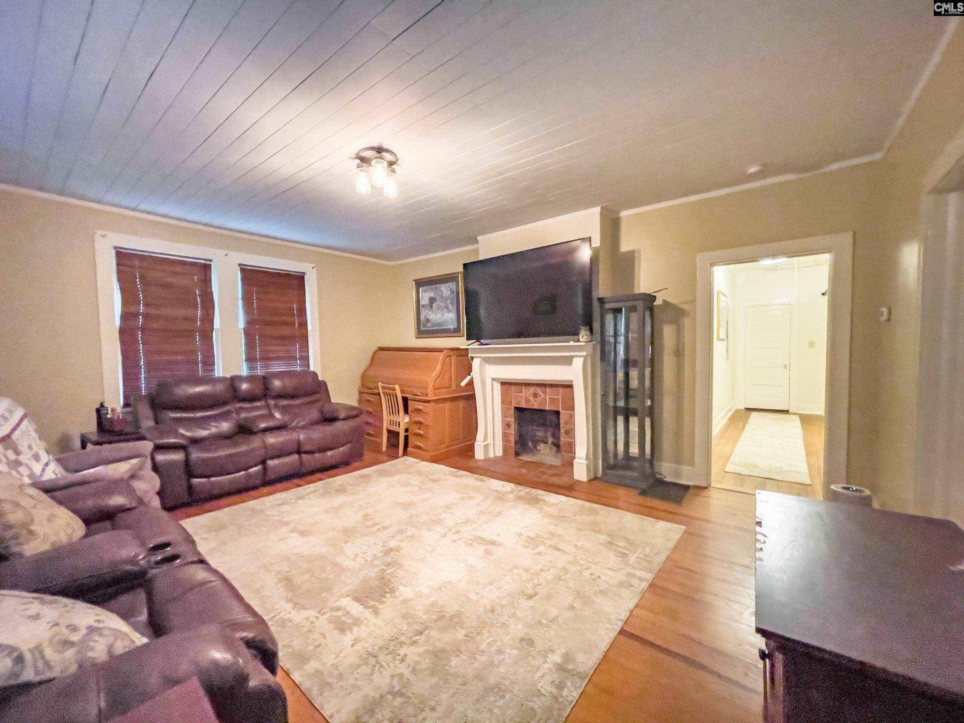 411 Gary Street  Photo 7