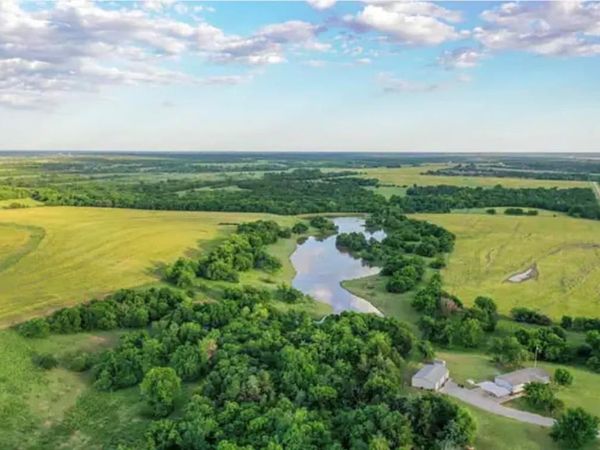 NW Knight Passage , Edmond, OK 73012