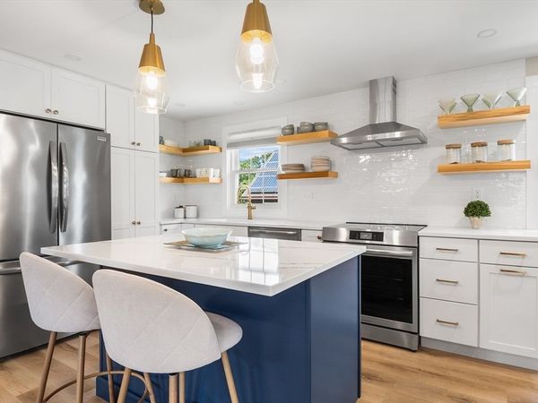 5 Field Rd, Gloucester, MA 01930