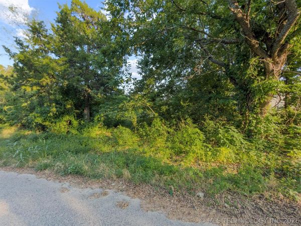 9 Kewanee Street , Healdton, OK 73438