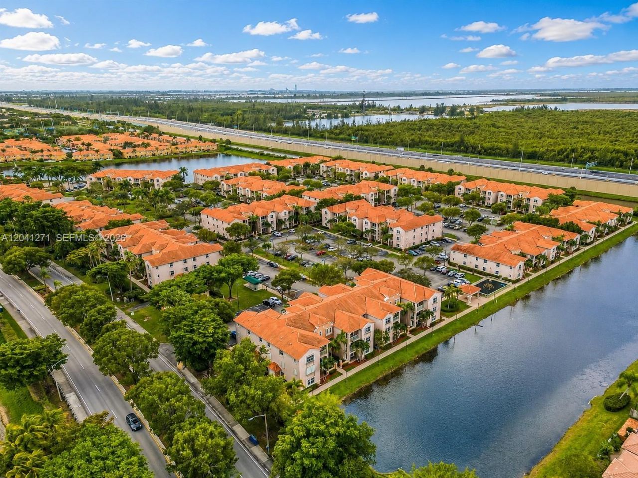 6670 NW 114th Ave , Unit 603, Doral, FL 33178 Photo