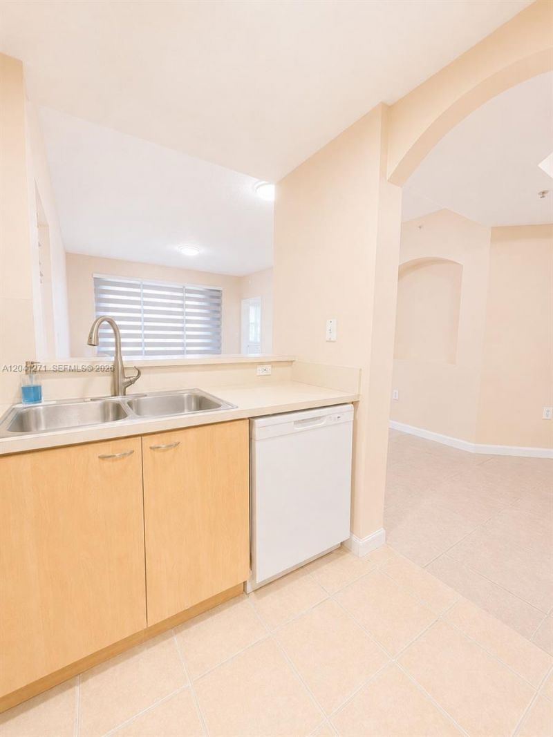 6670 NW 114th Ave , Unit 603, Doral, FL 33178 Photo