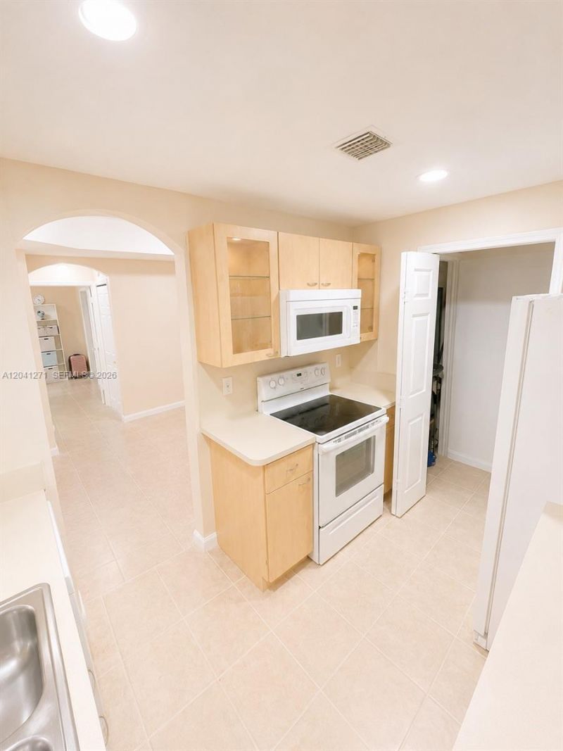 6670 NW 114th Ave , Unit 603, Doral, FL 33178 Photo